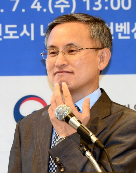   Professor Kyung Sang University of Korea KwangJin 